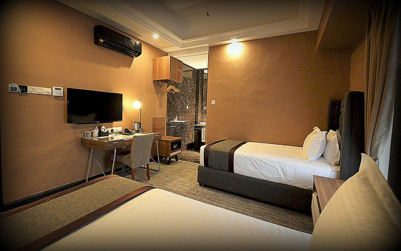 1969 Business Suites Bandar Botani, Ипох Экстерьер фото