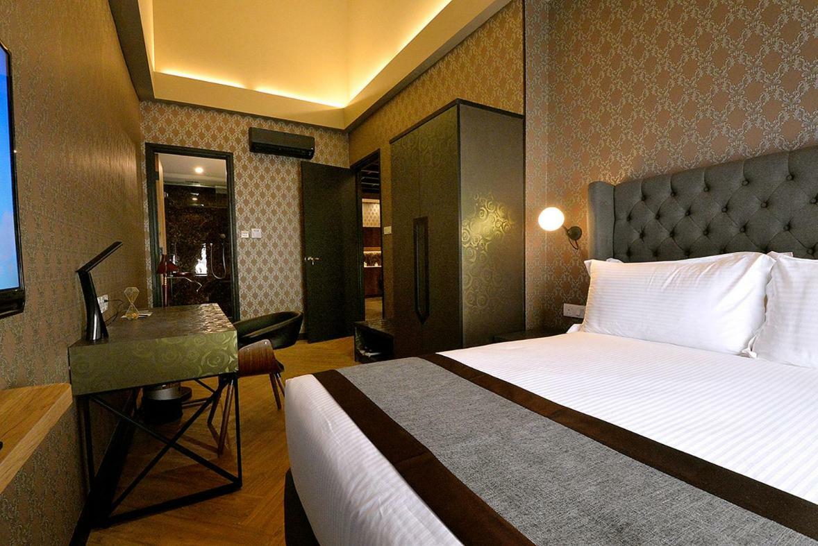 1969 Business Suites Bandar Botani, Ипох Экстерьер фото